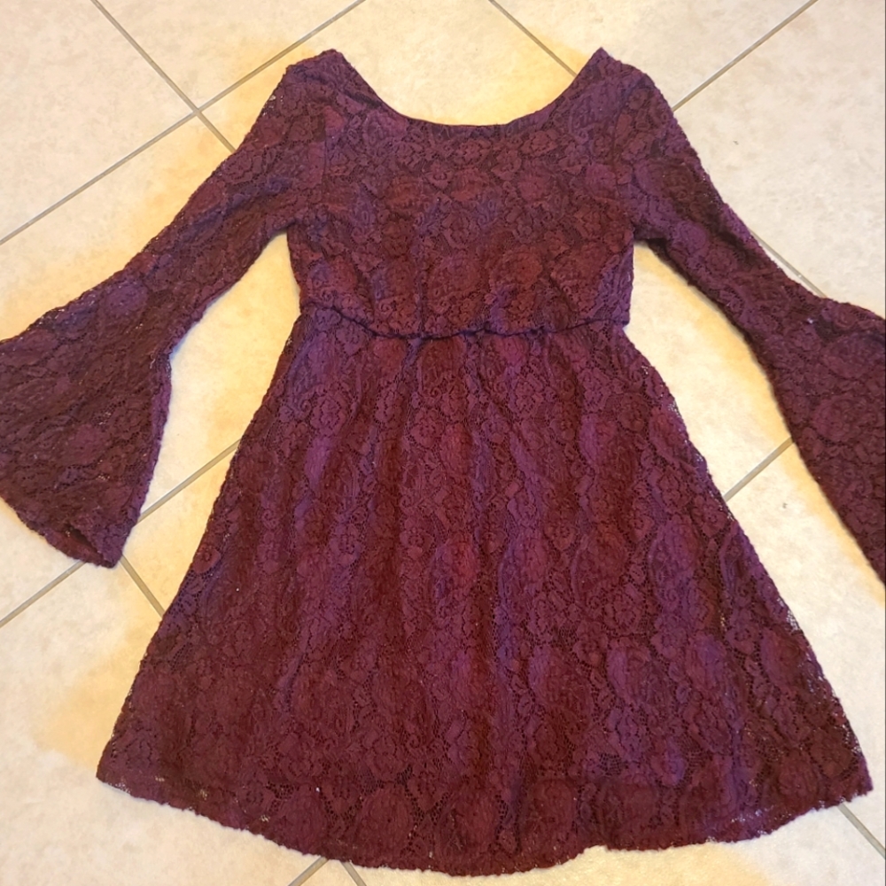 Flare sleeve dress